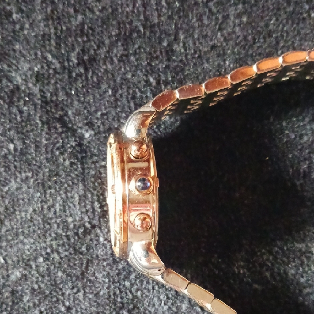 Invicta Women's Gold and Silver Watch - Picture 4 of 8